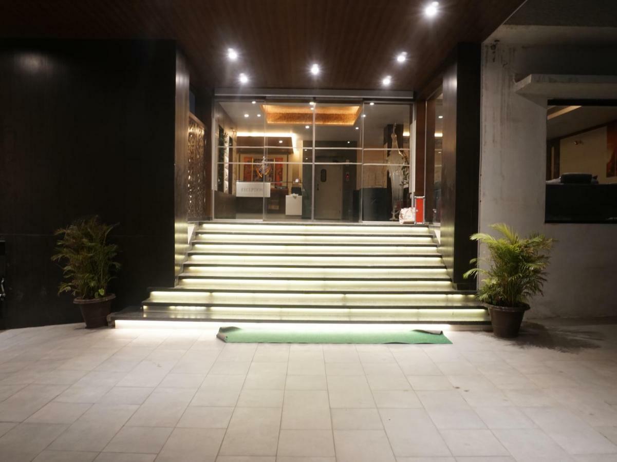 Palette Four Seasons Recreation Resort Jalgaon Экстерьер фото