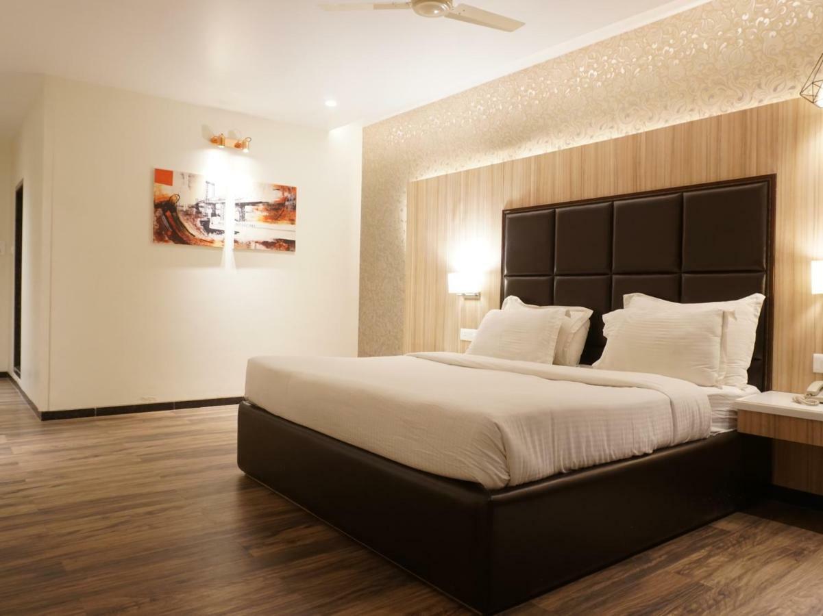 Palette Four Seasons Recreation Resort Jalgaon Экстерьер фото