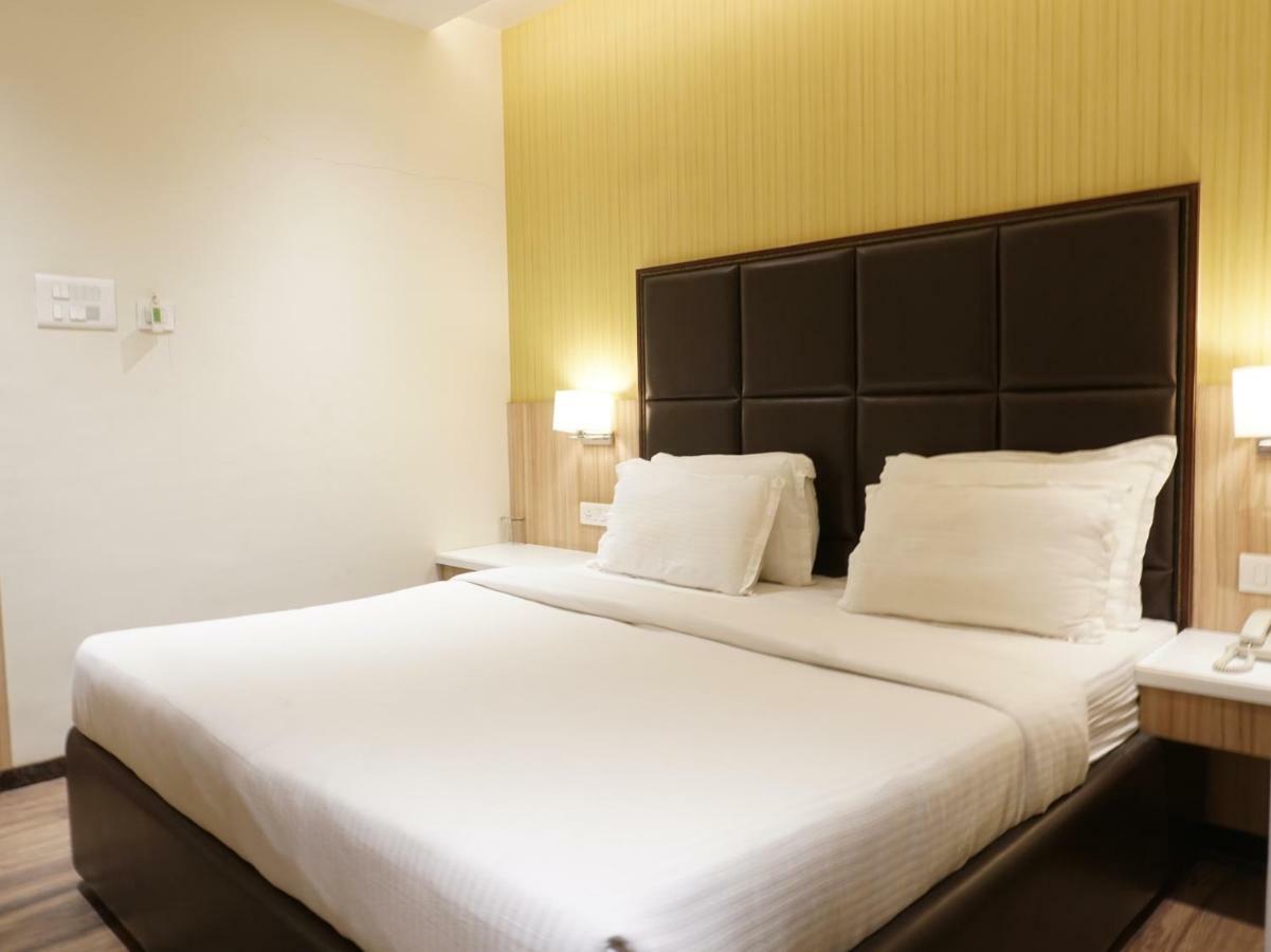 Palette Four Seasons Recreation Resort Jalgaon Экстерьер фото