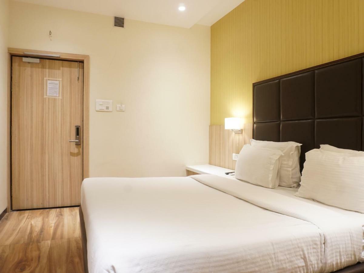 Palette Four Seasons Recreation Resort Jalgaon Экстерьер фото