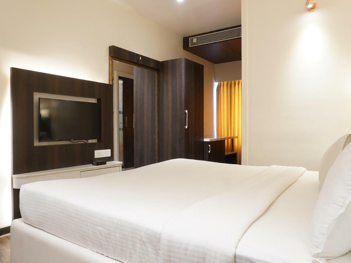 Palette Four Seasons Recreation Resort Jalgaon Экстерьер фото