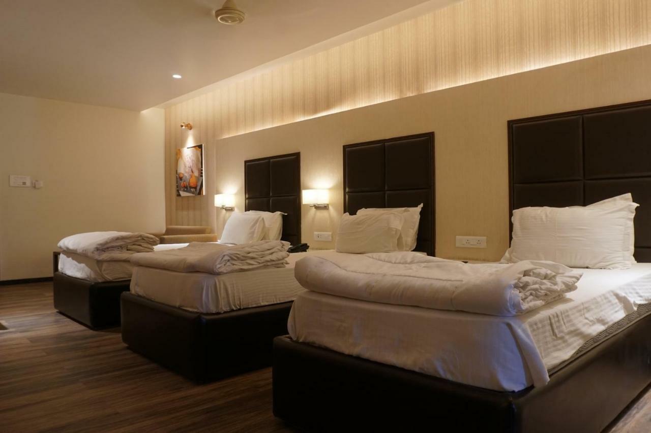 Palette Four Seasons Recreation Resort Jalgaon Экстерьер фото